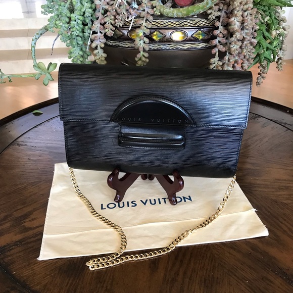 Louis Vuitton Handbags - Beautiful Louis Vuitton Large Black Leather Clutch